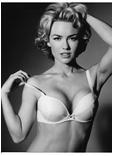 Kelly Carlson nude