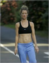 Cynthia Watros Nude Pictures