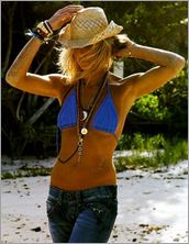 Cynthia Watros Nude Pictures