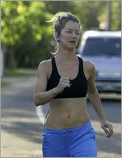 Cynthia Watros Nude Pictures