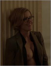 Kathleen Robertson Nude Pictures