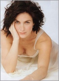 Carrie-Anne Moss Nude Pictures