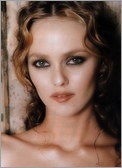 Vanessa Paradis Nude Pictures